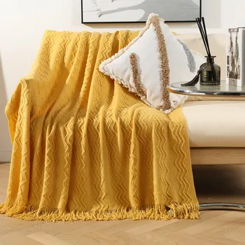 Пушистое вязаное одеяло однотонного цвят с вафельным релефни, Скандинавските декоративни одеала за разтегателни дивана, възли наметала