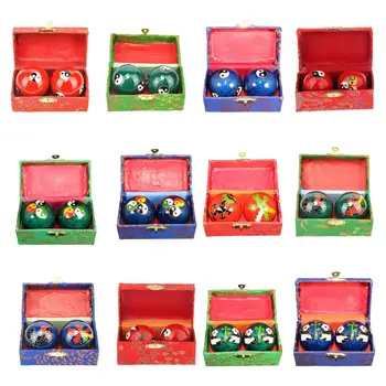 2x Масажни топки за ръце с кутия за съхранение Подарък симулатор за укрепване на китката Китайски уелнес топки за възрастните хора Възрастните деца