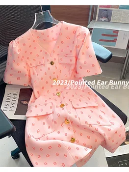 Xiaoxiangfeng Вкусно розова рокля Женски лятото 2023, новост, с къси ръкави, с чувство за хумор, с елегантен темперамент, дебнещ фигурата на известни личности