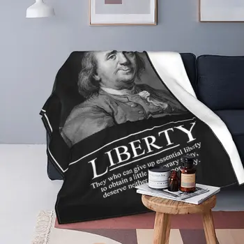 Ультрамягкое флисовое одеяло Liberty с анимационни модел, преносим, подходящ за дивана в различни стилове